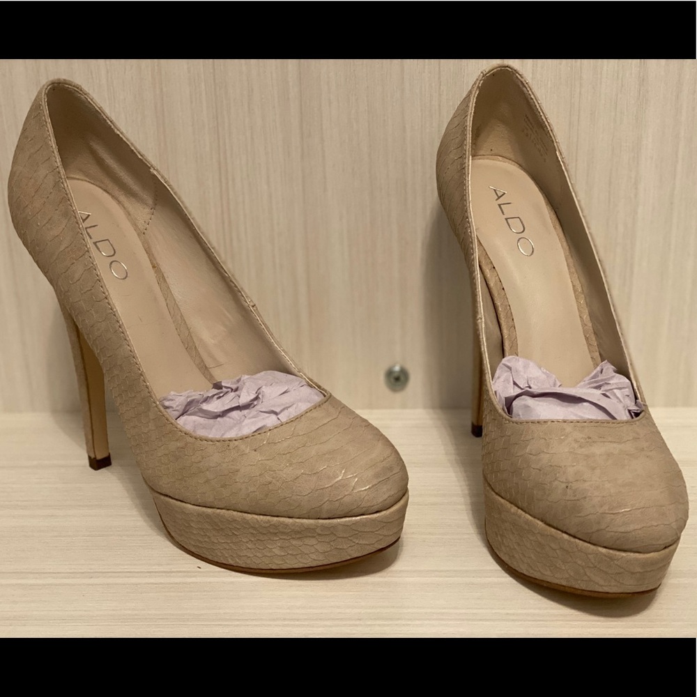 Aldo Platform Heels Size 5.5 Snakeskin